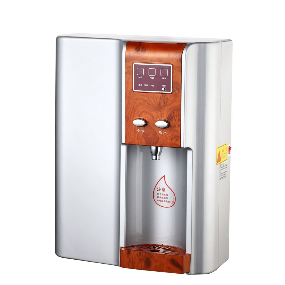 �ڒ�ʽ�ܾ��C(j��)����ɫ��